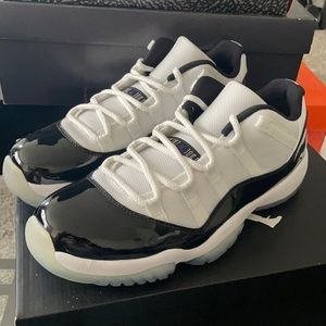 Jordan 11 Concord Low! Brand New! Size 10! Never worn!